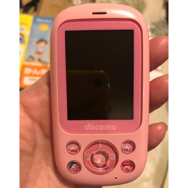 NTTdocomo(エヌティティドコモ)のdocomo キッズ携帯　F-03J最終値下げ スマホ/家電/カメラのスマートフォン/携帯電話(携帯電話本体)の商品写真