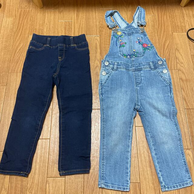 babyGAP(ベビーギャップ)のbabyGAP オーバーオール デニム キッズ/ベビー/マタニティのキッズ服女の子用(90cm~)(パンツ/スパッツ)の商品写真