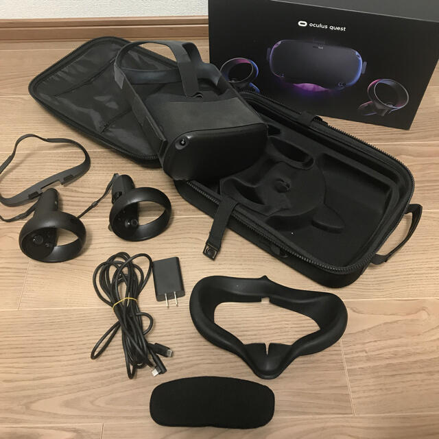 オキュラスクエスト　64GB  VR 付属品完備　オマケ付き！