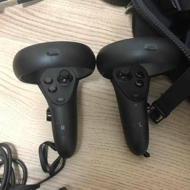 オキュラスクエスト　64GB  VR 付属品完備　オマケ付き！