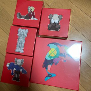 MEDICOM TOY - Kaws Tokyo first 会場限定パズル5点セットの通販 by