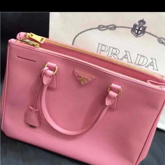 プラダPRADA サフィアーノルクス　ピンク　バッグ