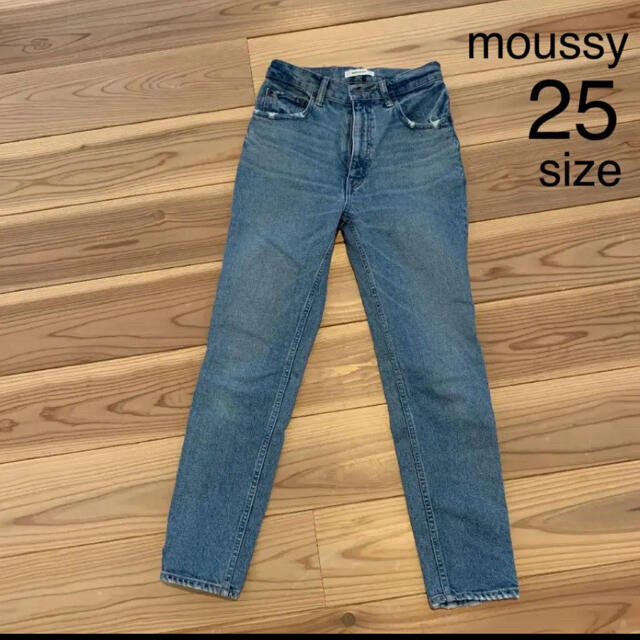 moussy(マウジー)のストレートデニム ジーンズ　moussy 25インチ レディースのパンツ(デニム/ジーンズ)の商品写真