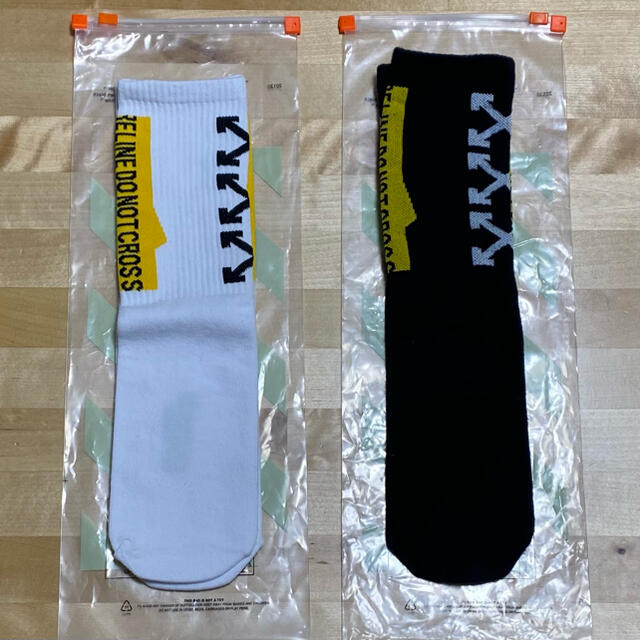 OFF-WHITE(オフホワイト)のオフホワイト　ソックス　2足セット メンズのレッグウェア(ソックス)の商品写真