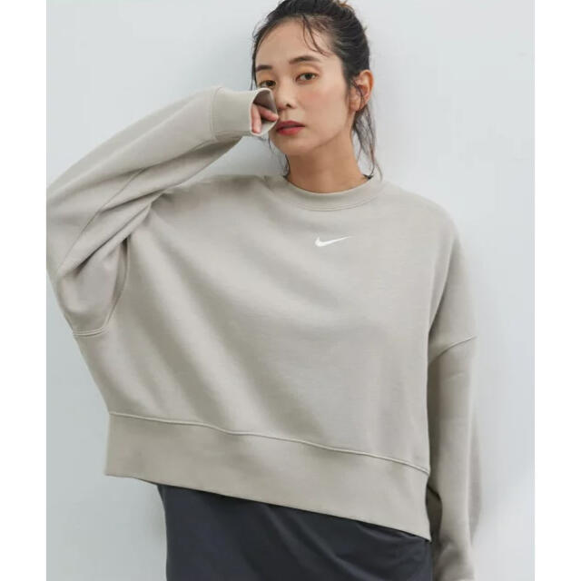 完売品 ナイキ NIKE オーバーサイズ スウェット ベージュ Sサイズ | フリマアプリ ラクマ