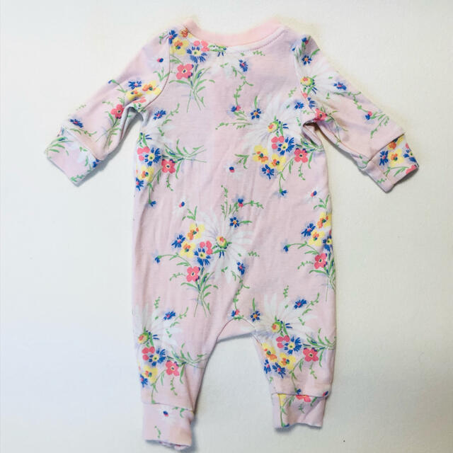 babyGAP(ベビーギャップ)のBaby gap 花柄ロンパース カバーオール キッズ/ベビー/マタニティのベビー服(~85cm)(ロンパース)の商品写真