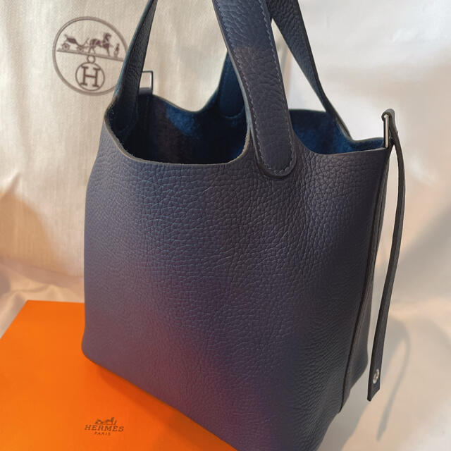 Hermes(エルメス)のピコタン PM18 ブルーニュイ エルメス 新品 レディースのバッグ(ハンドバッグ)の商品写真