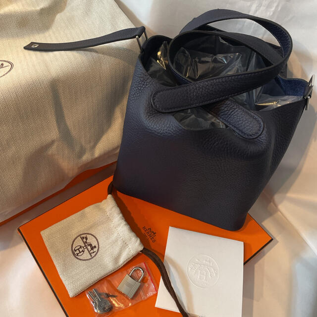 Hermes(エルメス)のピコタン PM18 ブルーニュイ エルメス 新品 レディースのバッグ(ハンドバッグ)の商品写真