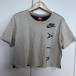 ナイキ(NIKE)のNIKE Tシャツ ショート丈(Tシャツ(半袖/袖なし))