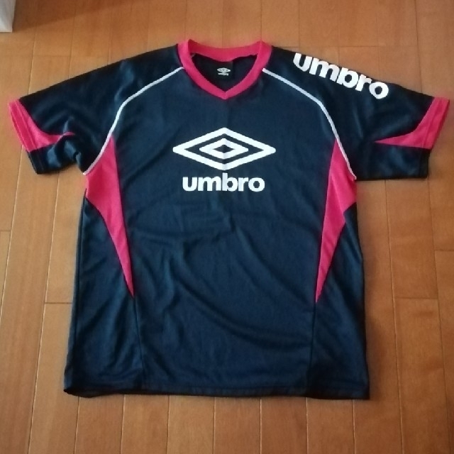 UMBRO(アンブロ)のumbro　シャツ　サッカー　Lサイズ　半袖　ネイビー　ドライ　フットサル スポーツ/アウトドアのサッカー/フットサル(ウェア)の商品写真