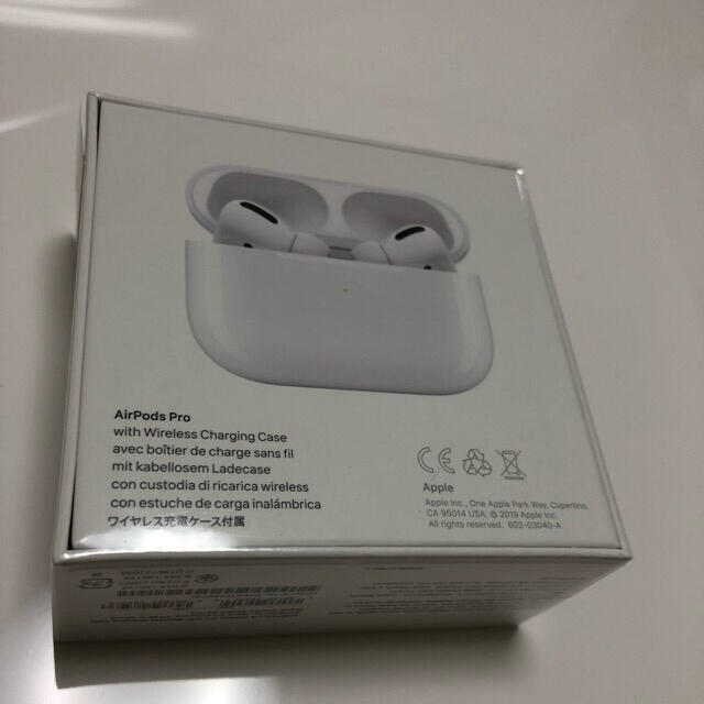 Apple(アップル)の【新品未開封】Air pods Pro [MWP22J/A] スマホ/家電/カメラのオーディオ機器(ヘッドフォン/イヤフォン)の商品写真