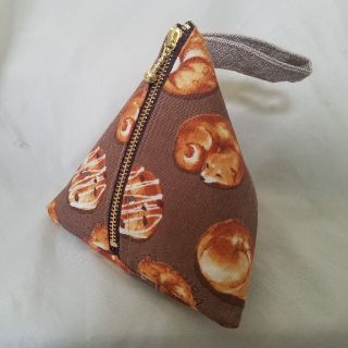 Y/三角テトラポーチ　柴犬ベーグル　ブラウンファスナー(ポーチ)