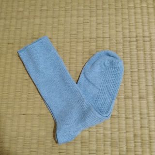 ユニクロ(UNIQLO)のUNIQLO　ソックス　25~27cm　水色(ソックス)