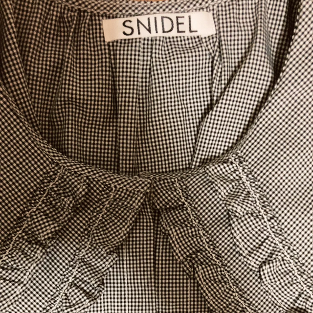 SNIDEL(スナイデル)のsnidel ビックカラーノースリブラウス レディースのトップス(シャツ/ブラウス(半袖/袖なし))の商品写真