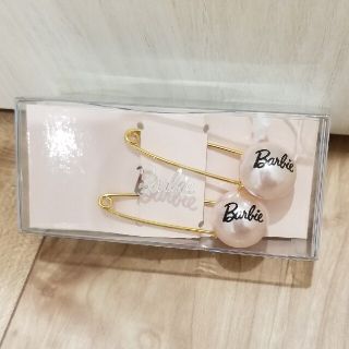 バービー(Barbie)のBarbie　パール　ピンブローチ　新品未使用(ブローチ/コサージュ)