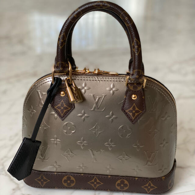 LOUIS VUITTON(ルイヴィトン)の★ここり様専用★ルイヴィトン♪限定アルマBB◆2wayショルダー★ レディースのバッグ(ショルダーバッグ)の商品写真