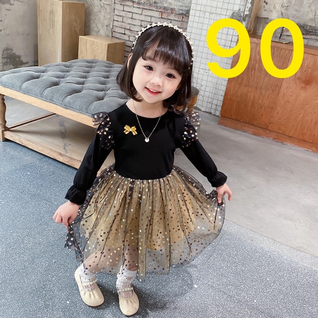 ☆新品　星　ワンピース　チュールワンピース 90 キッズ　韓国　 キッズ/ベビー/マタニティのキッズ服女の子用(90cm~)(ワンピース)の商品写真