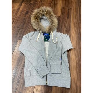 バーバリーブルーレーベル(BURBERRY BLUE LABEL)の【Burberry バーバリー　ファー付　パーカー　38　】(パーカー)