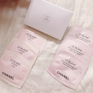 シャネル(CHANEL)のシャネル ル ブラン コンパクト ラディアンス 10 ベージュ(ファンデーション)