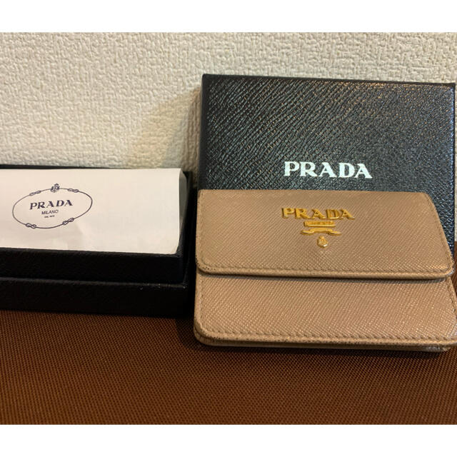 PRADA(プラダ)のプラダ  レザーカードケース　定期入れ小物入れ名刺入れコインケース レディースのファッション小物(名刺入れ/定期入れ)の商品写真