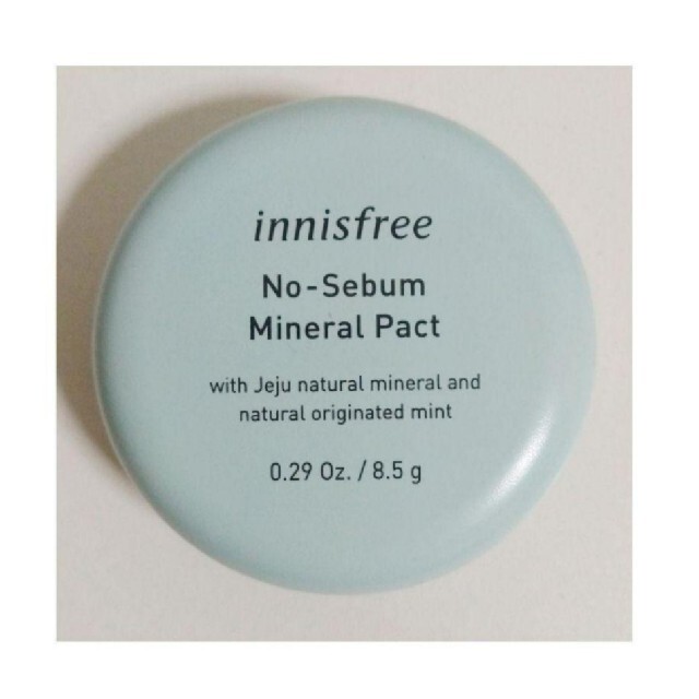 Innisfree(イニスフリー)の【新品】イニスフリー ノーセバム ミネラルパクト 8.5g コスメ/美容のベースメイク/化粧品(フェイスパウダー)の商品写真