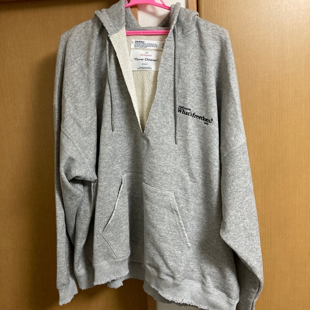 Jieda(ジエダ)のDAIRIKU 21ss スキッパーカットオフフーディー メンズのトップス(パーカー)の商品写真