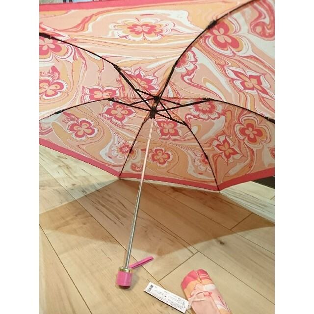 Estee Lauder(エスティローダー)のエスティローダー 折りたたみ傘 ノベルティ レディースのファッション小物(傘)の商品写真