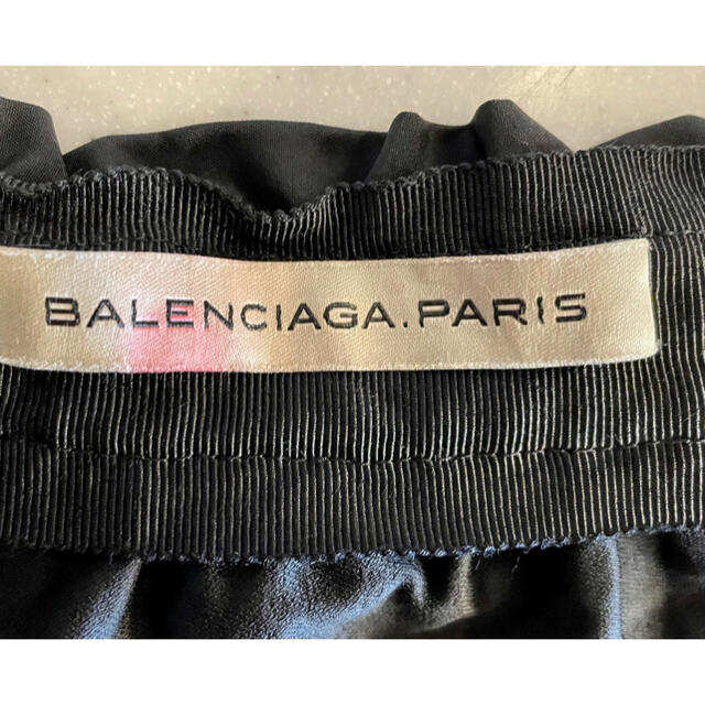 Balenciaga(バレンシアガ)の値下げ中　バレンシアガ　斜め　ツートンカラー　スカート レディースのスカート(ひざ丈スカート)の商品写真