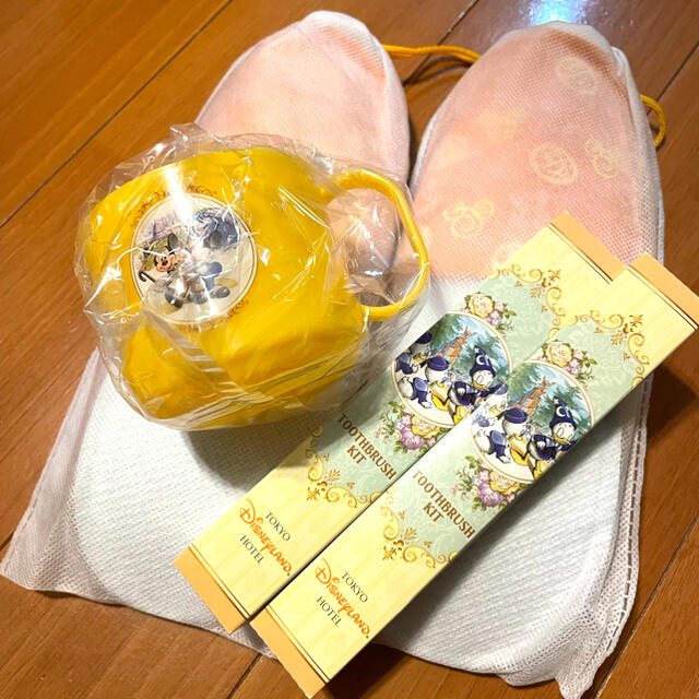 Disney(ディズニー)のキッズアメニティセット キッズ/ベビー/マタニティの洗浄/衛生用品(歯ブラシ/歯みがき用品)の商品写真