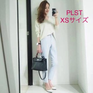 プラステ(PLST)のほぼ新品＊星玲奈さん着 PLST＊ウォームリザーブスティックパンツ*アイスブルー(カジュアルパンツ)