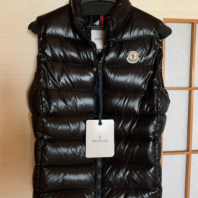 MONCLER(モンクレール)のモンクレールダウンベストGHANY1サイズ レディースのジャケット/アウター(ダウンベスト)の商品写真