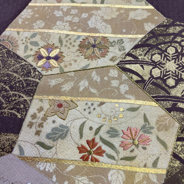 新品 反物 付け下げ 少々難あり 金箔 刺繍 豪華加工 七宝地紋 新品 反物 付け下げ 少々難あり 金箔 刺繍 豪華加工 七宝地紋