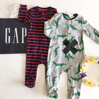 ベビーギャップ(babyGAP)の新品♡baby gap♡カバーオール ジャンプスーツ 足付き ロンパース(カバーオール)