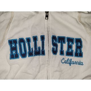 ホリスター(Hollister)のUSED HOLLISTER レディースパーカー　薄手　白　ホリスター(パーカー)