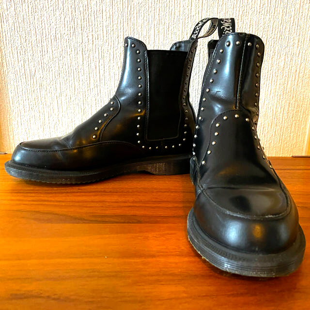 Dr.Martens(ドクターマーチン)のドクターマーチン　Aimelya stud アイメリヤ　チェルシーブーツ レディースの靴/シューズ(ブーツ)の商品写真