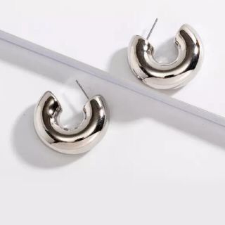 トーガ(TOGA)のchunky drop earrings / silver / #200(ピアス)