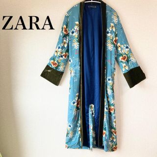 ザラ(ZARA)の【美品】ZARA キモノ 羽織り 花柄 ロングガウン(ガウンコート)