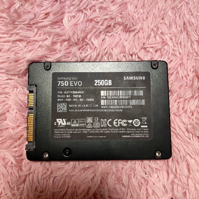 SAMSUNG(サムスン)のSamsung SSD 250GB スマホ/家電/カメラのPC/タブレット(PC周辺機器)の商品写真