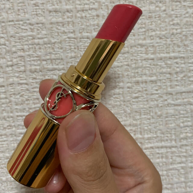 Yves Saint Laurent Beaute(イヴサンローランボーテ)のysl  ルージュヴォリュプテシャイン　No.43 コスメ/美容のベースメイク/化粧品(口紅)の商品写真