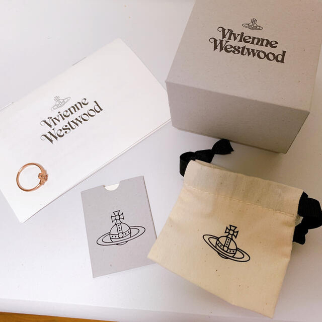 Vivienne Westwood(ヴィヴィアンウエストウッド)のピンクゴールド　リング レディースのアクセサリー(リング(指輪))の商品写真