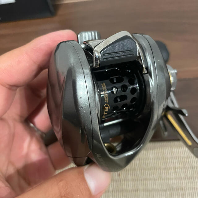 SHIMANO(シマノ)のSHIMANO アルデバランBFS XG スポーツ/アウトドアのフィッシング(リール)の商品写真