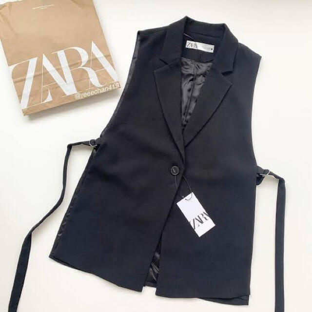 ZARA - 【えみみ様専用】ZARA ザラ スリットベスト ジレの通販 by Y's ...