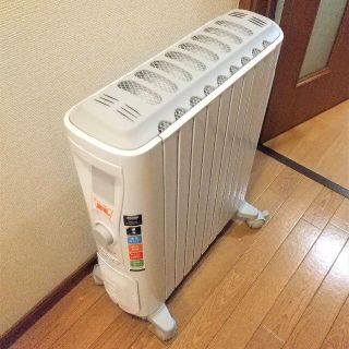 デロンギ(DeLonghi)のデロンギ　ベルカルド　オイルヒーター　1500W(オイルヒーター)