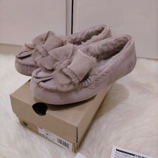 スリッポン/モカシン早い者勝ち！新品 送料無料 JP24   UGG ダコタ  ピンククリスタル