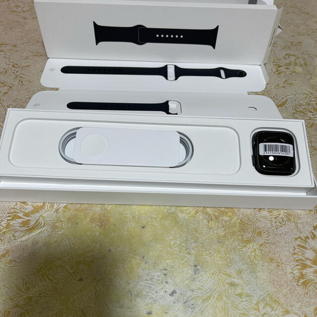 Apple Watch(アップルウォッチ)のApple Watch SE スペース グレー 44 mm GPS モデル メンズの時計(腕時計(デジタル))の商品写真