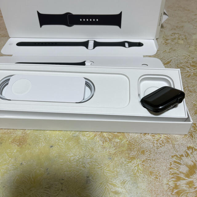 Apple Watch(アップルウォッチ)のApple Watch SE スペース グレー 44 mm GPS モデル メンズの時計(腕時計(デジタル))の商品写真