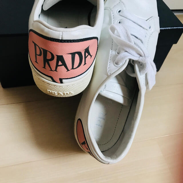 美品‼︎ PRADA プラダ スニーカー 踵ロゴ 37 24㎝ | stand-maroc.com