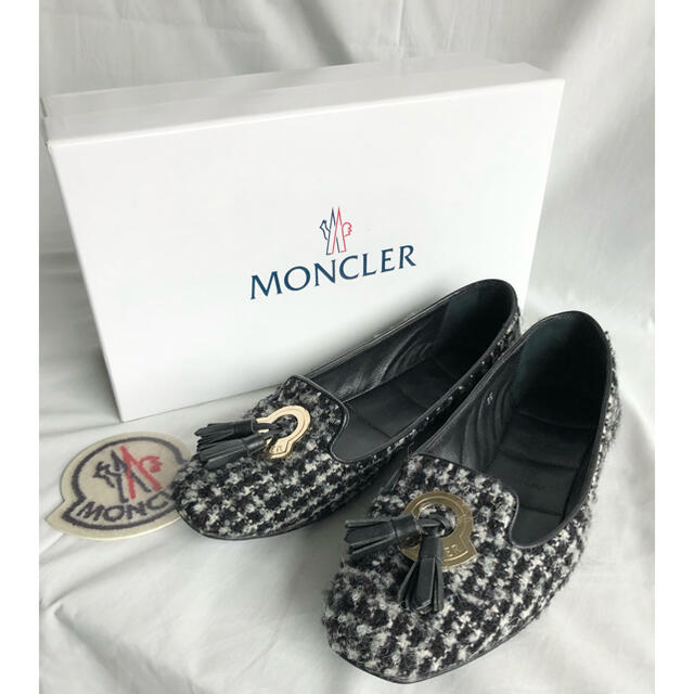 MONCLER(モンクレール)の美品 モンクレール タッセルフラットシューズ 35 パンプス レディースの靴/シューズ(スリッポン/モカシン)の商品写真