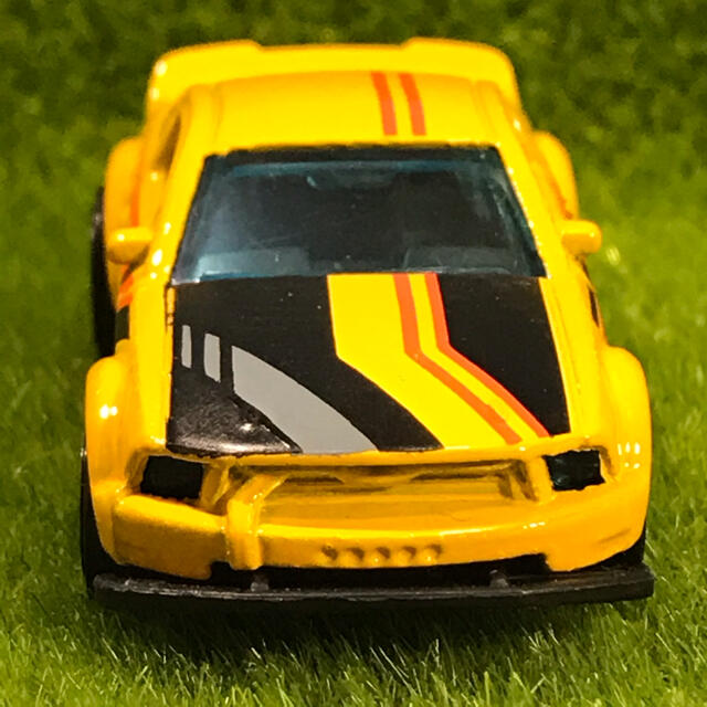 Hot Wheels ホットウィール 2005 フォード マスタング エンタメ/ホビーのおもちゃ/ぬいぐるみ(ミニカー)の商品写真