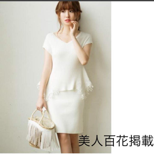 新品♡こじはる着用 人気の白♡リランドチュール セットアップのサムネイル